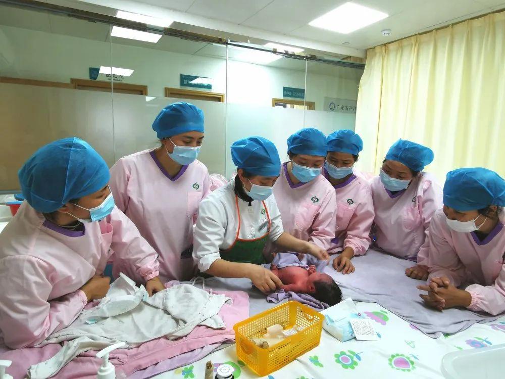 东营妇婴监护型护送